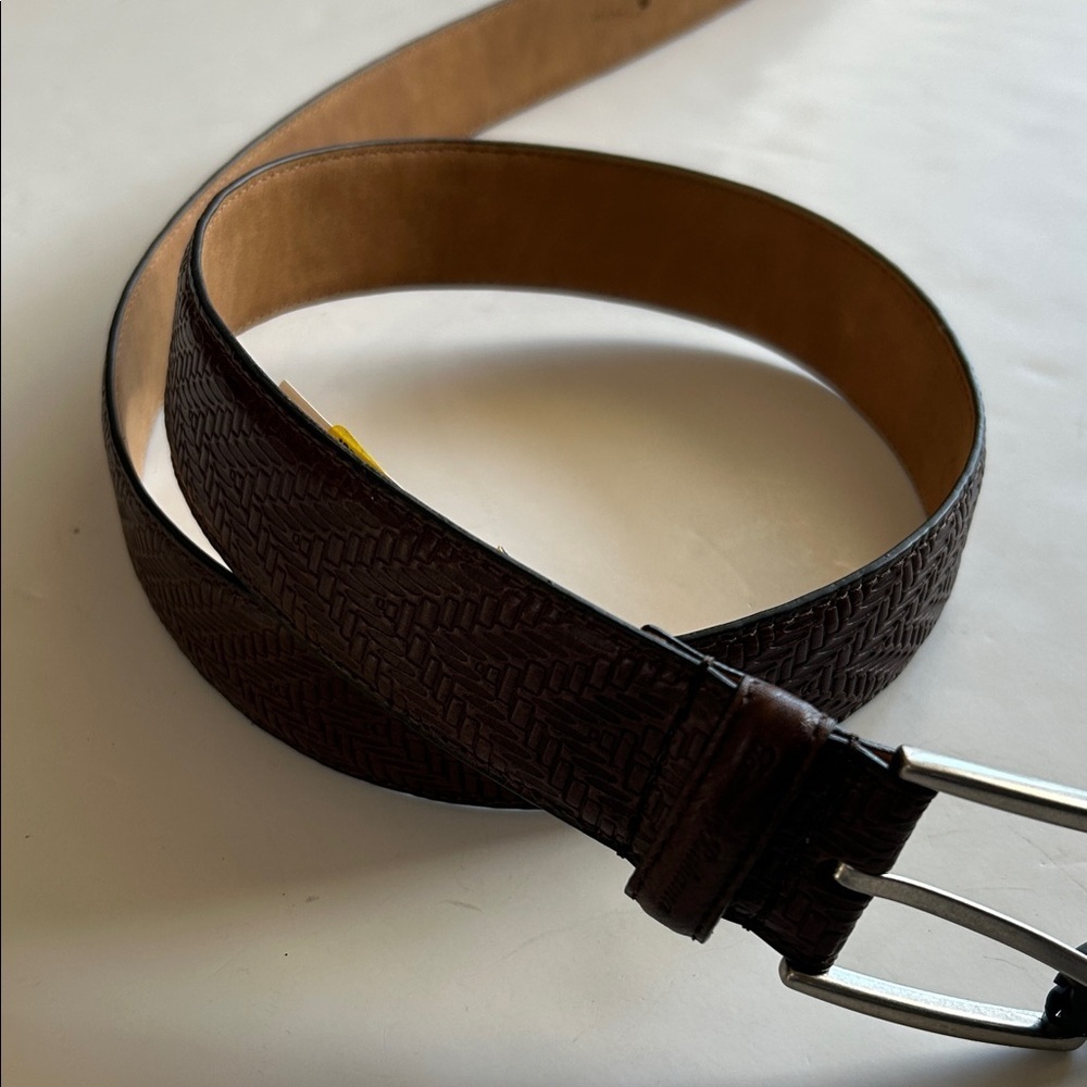 Tommy Bahama Brown Leather Belt 42/44 - Picture 2 of 6